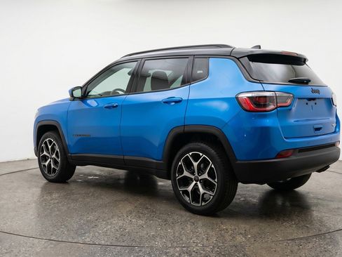 Used 2025 Jeep Compass Limited AWD/4WD image 5