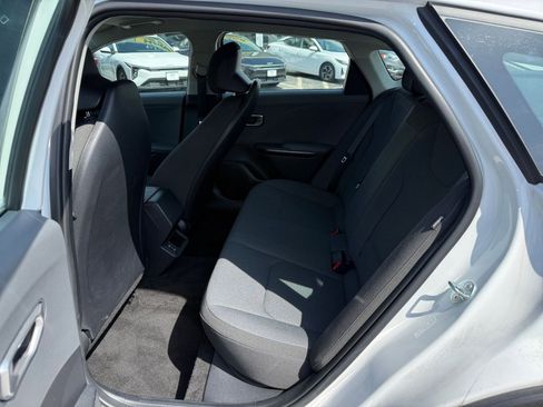 Used 2025 Kia K4 LXS image 25