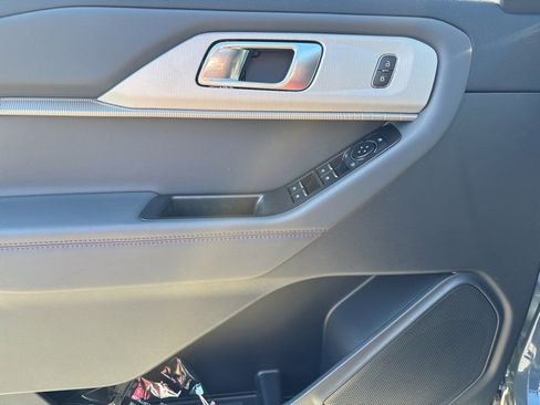 New 2026 Ford Explorer Active image 11
