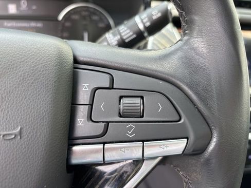 Used 2022 Cadillac XT6 Premium Luxury image 33