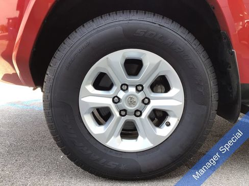 Used 2021 Toyota 4Runner SR5 Premium AWD/4WD image 19