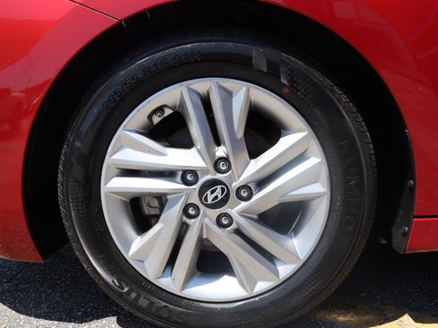 Used 2019 Hyundai Elantra SEL FWD image 33