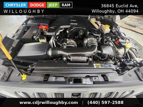 Used 2020 Jeep Wrangler Unlimited Sahara w/ Uconnect 4C Nav & Sound Group AWD/4WD image 36