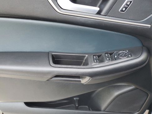 Used 2024 Ford Edge SEL w/ Sport Appearance Package image 18