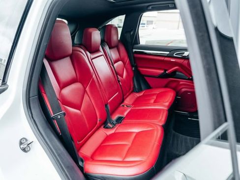 Used 2016 Porsche Cayenne S AWD/4WD image 63