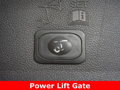 Used 2018 Ford Escape SEL FWD image 17