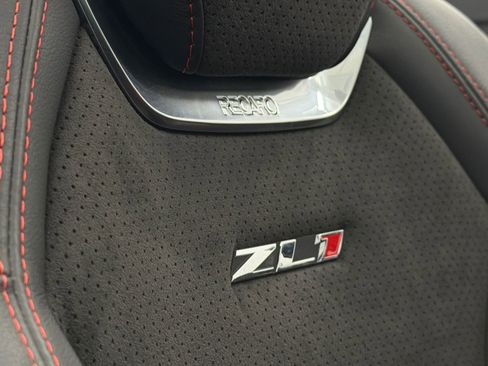 Used 2022 Chevrolet Camaro ZL1 RWD image 15