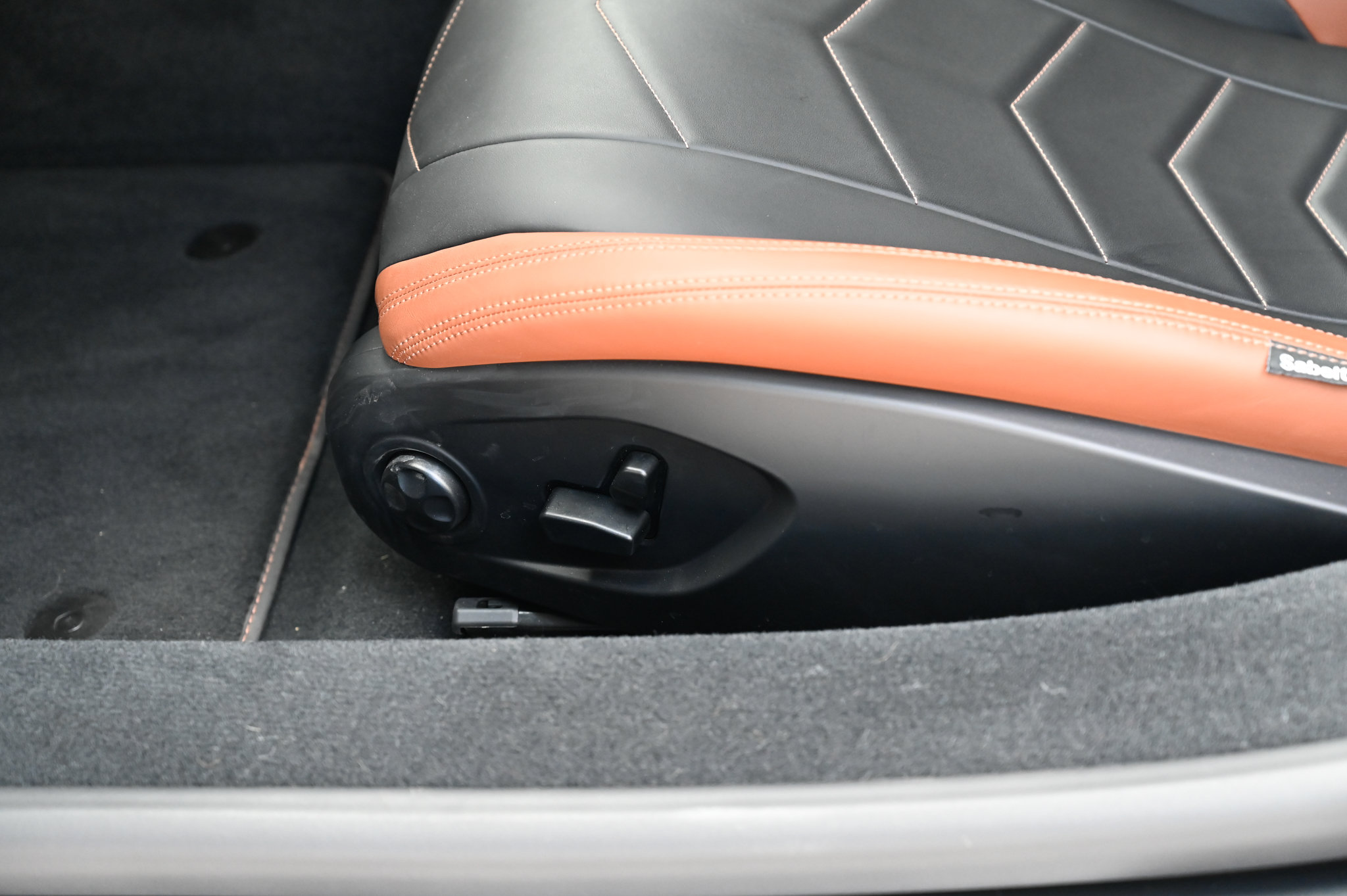 Used 2023 Maserati MC20 Coupe RWD image 19