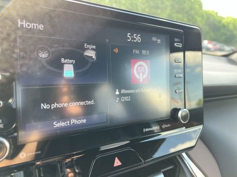 Used 2022 Toyota Venza XLE AWD/4WD image 14
