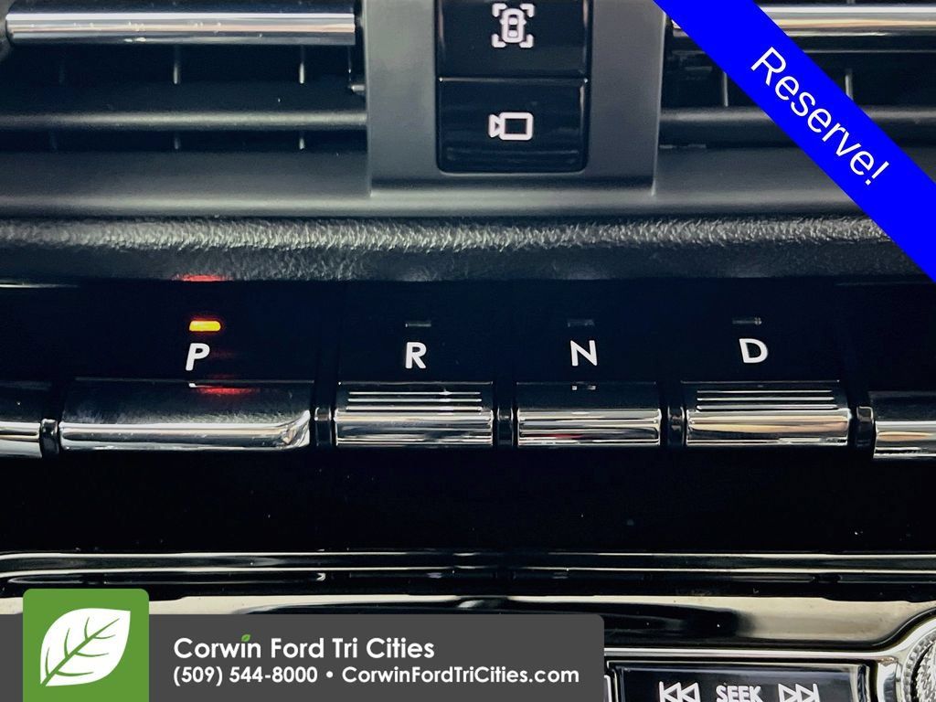 Used 2022 Lincoln Corsair Reserve w/ Equipment Group 201A AWD/4WD image 10