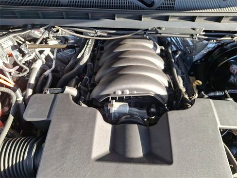 Used 2018 Chevrolet Silverado 1500 LT w/ All Star Edition image 28