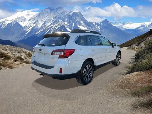 Used 2017 Subaru Outback 3.6R Limited image 5