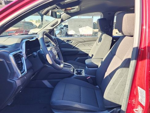 New 2026 GMC Canyon Elevation w/ Convenience Package image 15