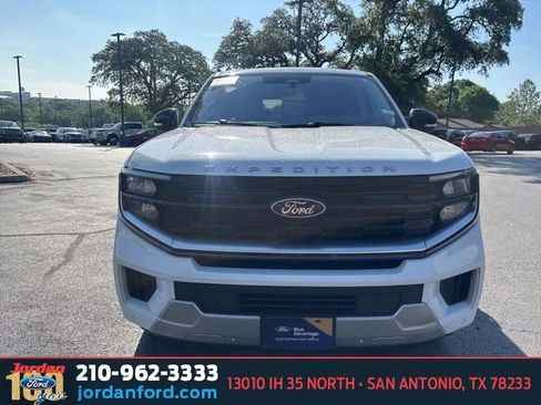 Certified 2025 Ford Expedition Max Platinum AWD/4WD image 2