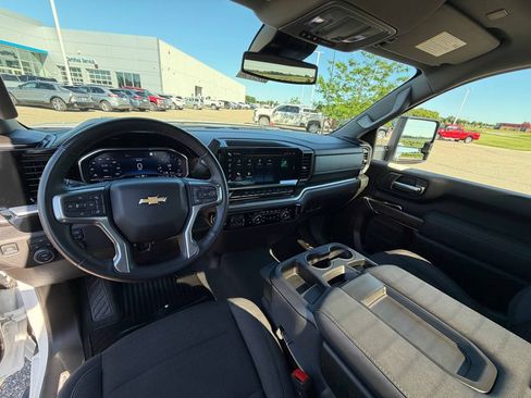 Used 2024 Chevrolet Silverado 3500 LT w/ Convenience Package AWD/4WD image 16