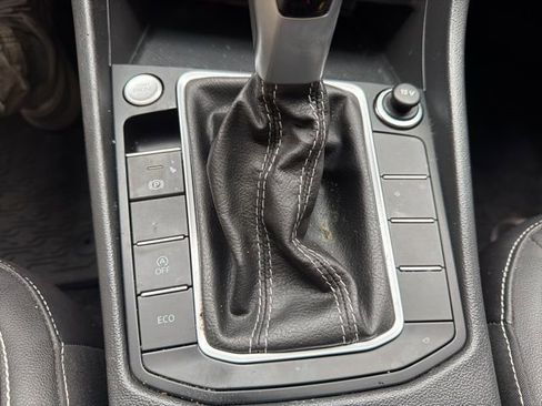 Used 2024 Volkswagen Jetta SE image 30