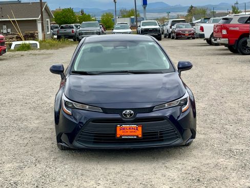 Used 2024 Toyota Corolla LE FWD image 8