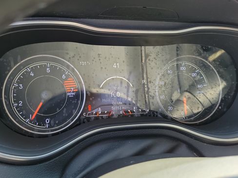 Used 2020 Jeep Cherokee Limited FWD image 27