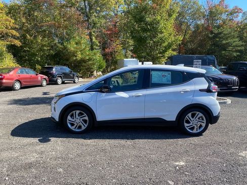 Used 2023 Chevrolet Bolt LT image 9
