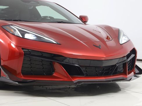 Used 2025 Chevrolet Corvette Z06 w/ Z07 Performance Package RWD image 71