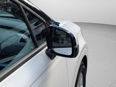 Certified 2024 Kia Carnival LX image 26