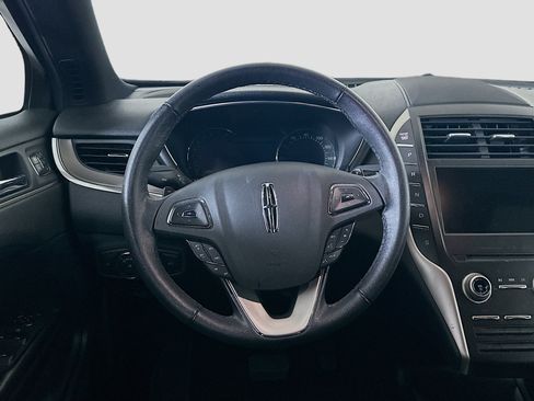 Used 2017 Lincoln MKC Premiere FWD image 17