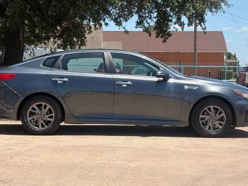 Used 2020 Kia Optima LX FWD image 2