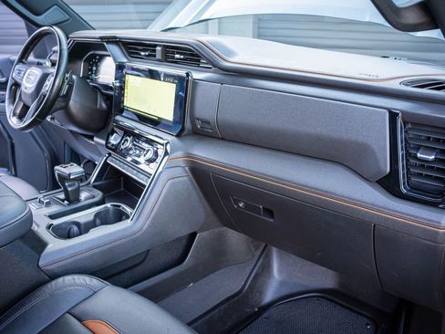 Used 2024 GMC Sierra 1500 AT4 w/ Technology Package image 36