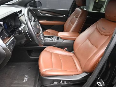 Used 2022 Cadillac XT5 Sportv w/ LPO, ONYX Package AWD/4WD image 10