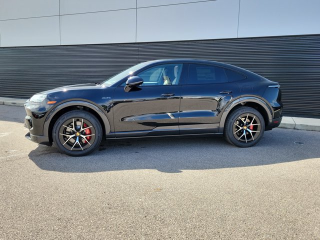 Used 2026 Porsche Cayenne S AWD/4WD image 2