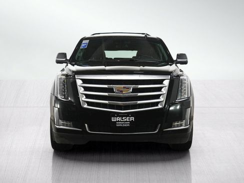 Used 2018 Cadillac Escalade Luxury AWD/4WD image 9