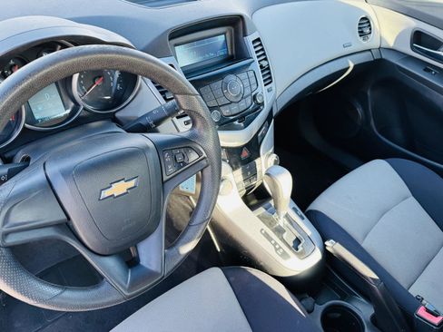 Used 2012 Chevrolet Cruze LS w/ Connectivity Package image 6