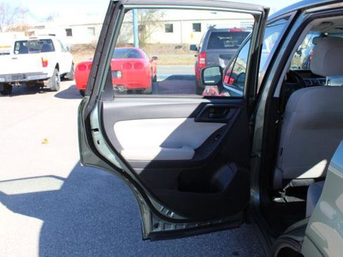 Used 2016 Subaru Forester 2.5i image 12