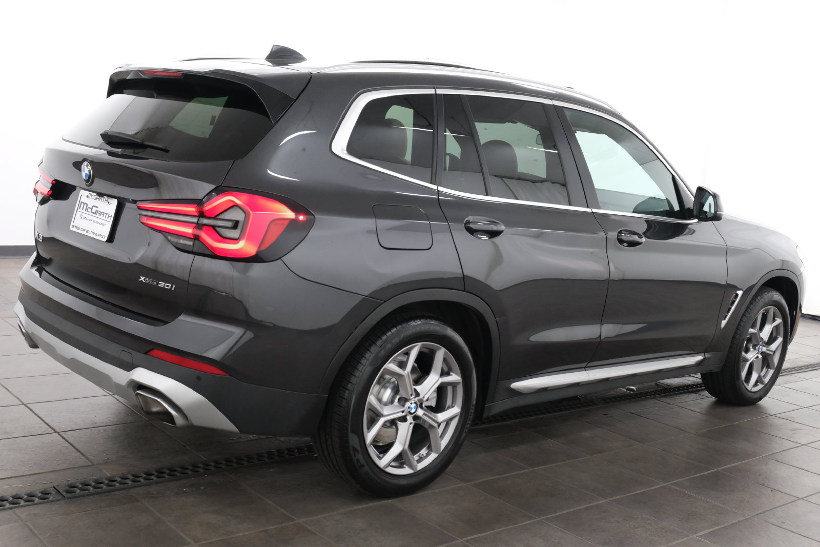 Used 2024 BMW X3 xDrive30i w/ Premium Package AWD/4WD image 6