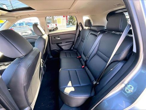 Certified 2023 Nissan Rogue SV w/ SV Premium Package image 15