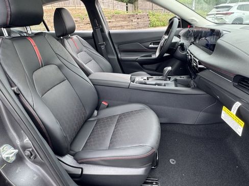 New 2026 Nissan Sentra SR w/ SR Premium Package FWD image 6
