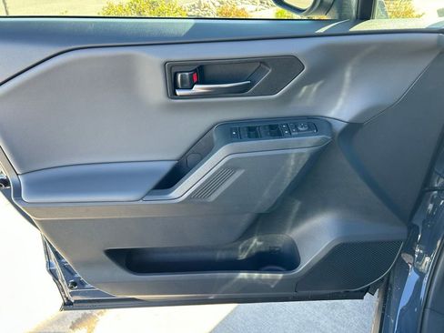 Used 2026 Toyota RAV4 SE AWD/4WD image 9
