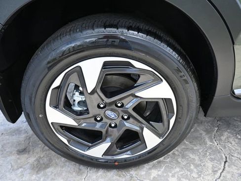 Used 2025 Subaru Crosstrek 2.5i Limited AWD/4WD image 12