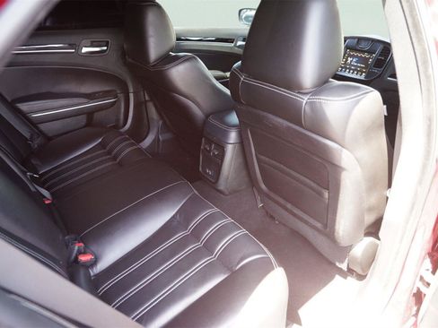 Used 2023 Chrysler 300 S RWD image 15