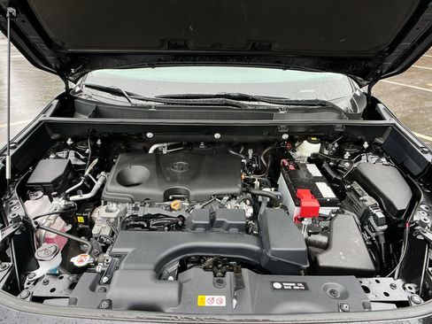 Used 2024 Toyota RAV4 XLE w/ Convenience Package image 23