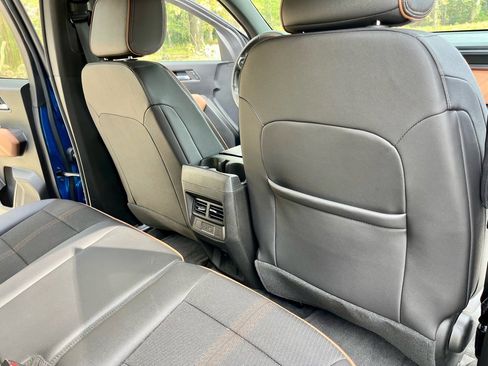 Used 2023 GMC Canyon AT4 image 18