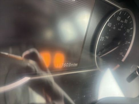 Used 2019 Nissan Kicks SR w/ Exterior Package image 1