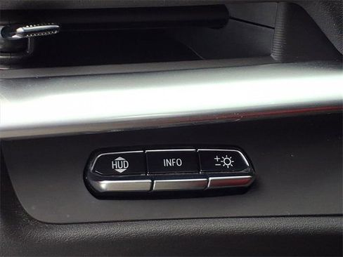 Used 2021 Chevrolet Corvette Stingray w/ Z51 Performance Package image 12