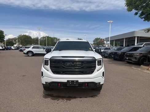 Used 2023 GMC Sierra 1500 AT4 w/ Technology Package AWD/4WD image 8
