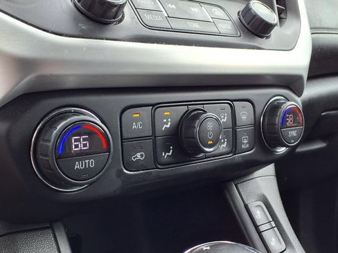 Used 2019 GMC Acadia SLT AWD/4WD image 26