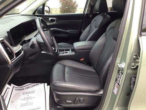 Used 2025 Kia Sorento X-Line EX AWD/4WD image 11