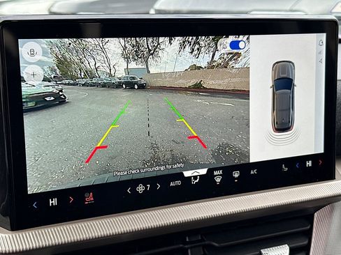 Used 2025 Ford Explorer Active w/ Active Comfort Package image 19