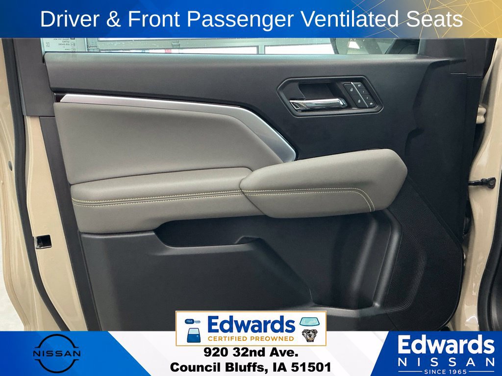 Used 2023 Chevrolet Colorado ZR2 w/ ZR2 Convenience Package III AWD/4WD image 23