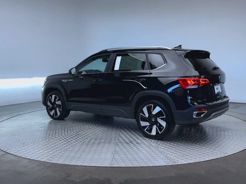 Used 2024 Volkswagen Taos SEL AWD/4WD image 6