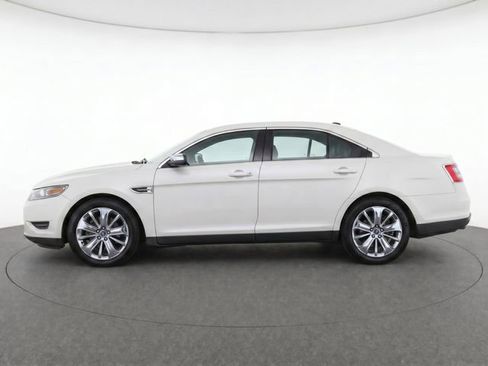 Used 2010 Ford Taurus Limited FWD image 6